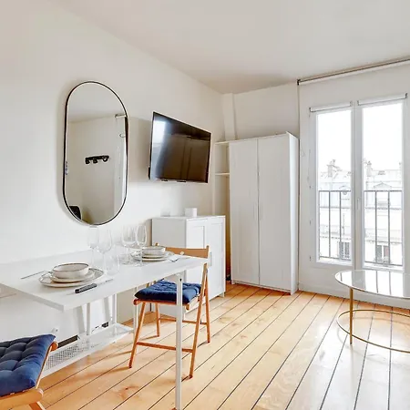 Appartement Sejour Cosy A Deux Entre Voltaire&marais Paris